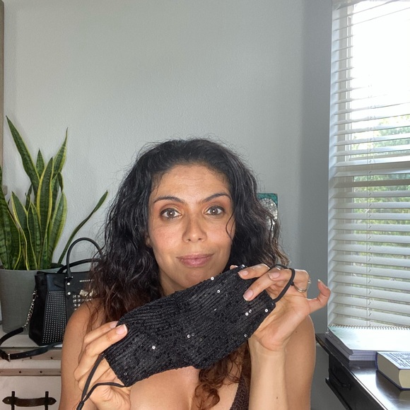 Black Sequin Mask - Picture 6 of 15